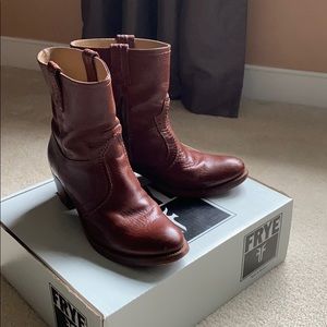 Frye Jane Trapunto Bootie